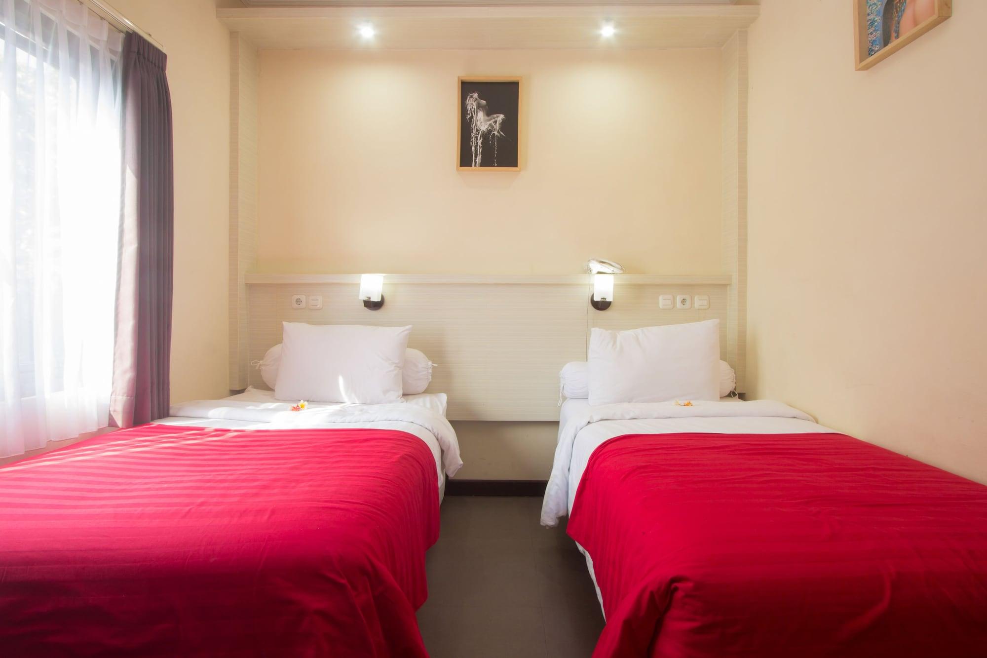 Maxi Hotel Kedonganan Jimbaran Buitenkant foto