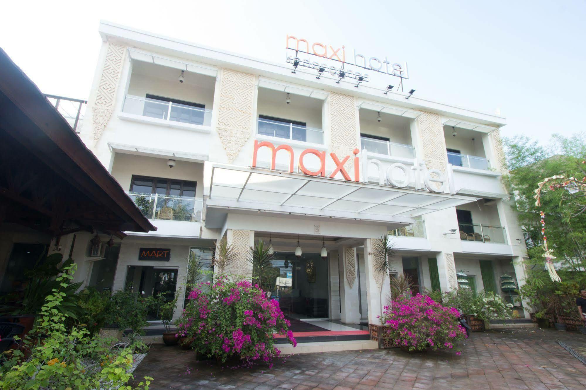 Maxi Hotel Kedonganan Jimbaran Buitenkant foto